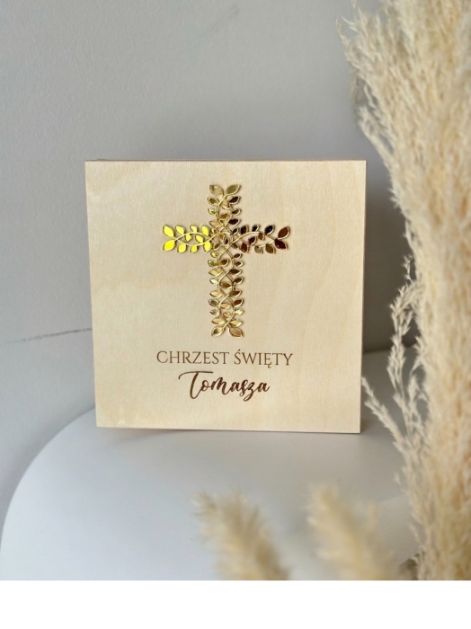 Pamiątka Chrztu Świętego ze złotym krzyżem